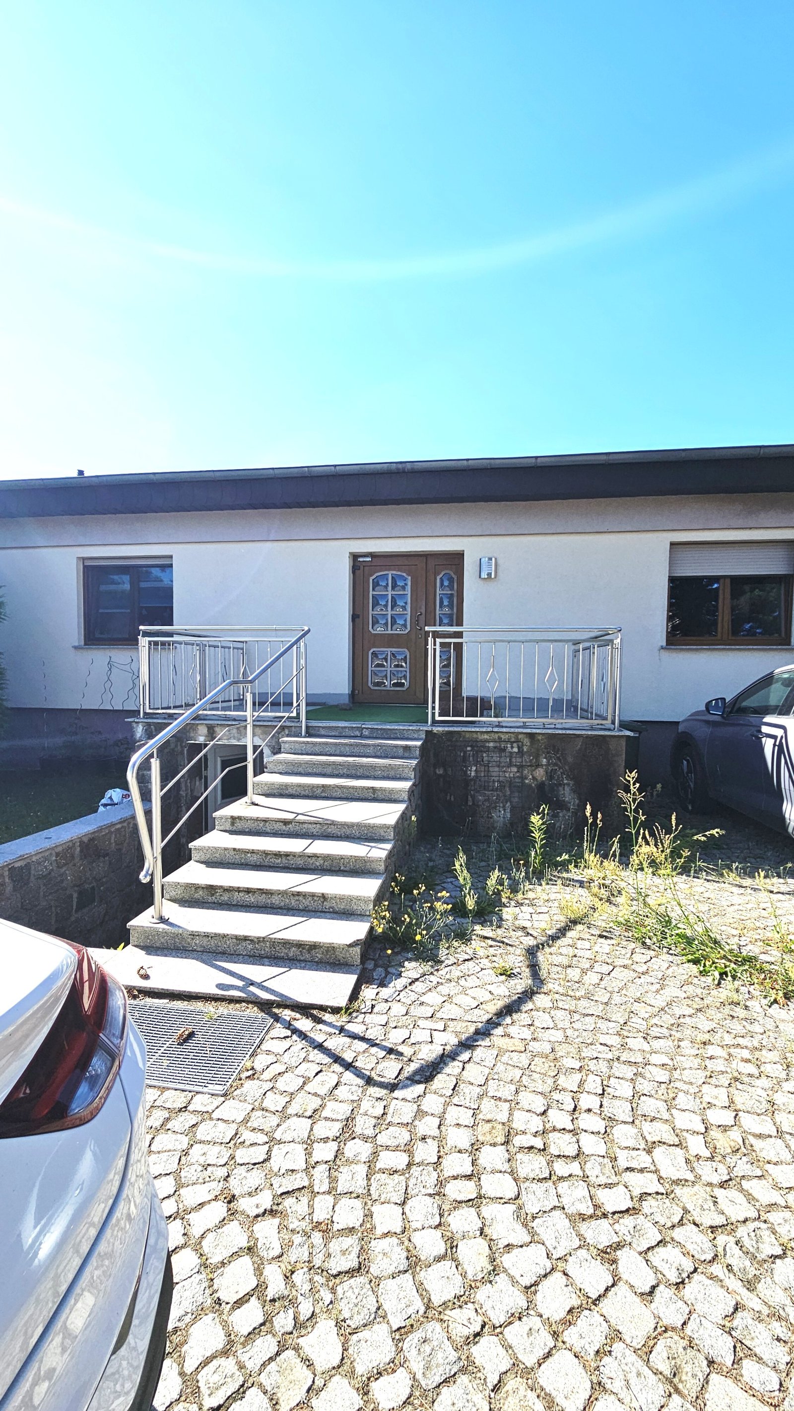 Dessau-Roßlau: Attraktives Zweifamilienhaus in Streetz – Perfekt für Familien oder Investoren 