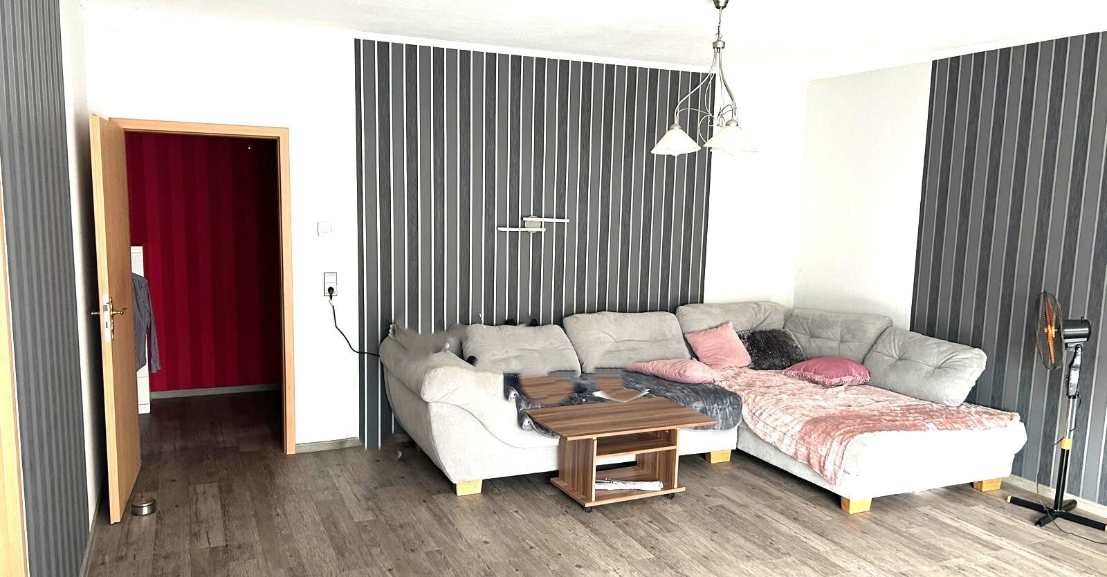 Attraktives Zweifamilienhaus in Streetz – Perfekt für Familien oder Investoren