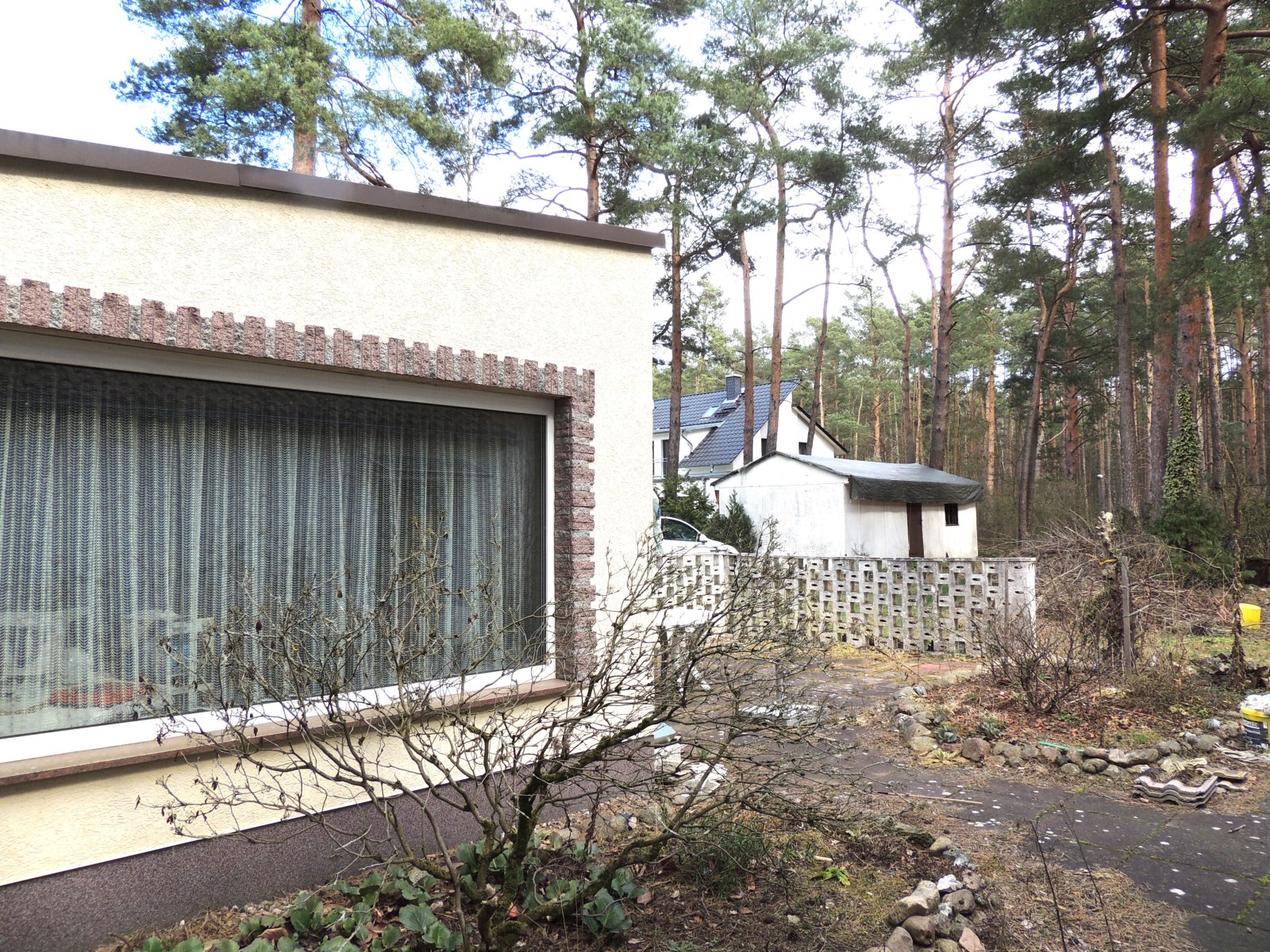 erschlossenes Baugrundstück mit Garage, Ferienhaus