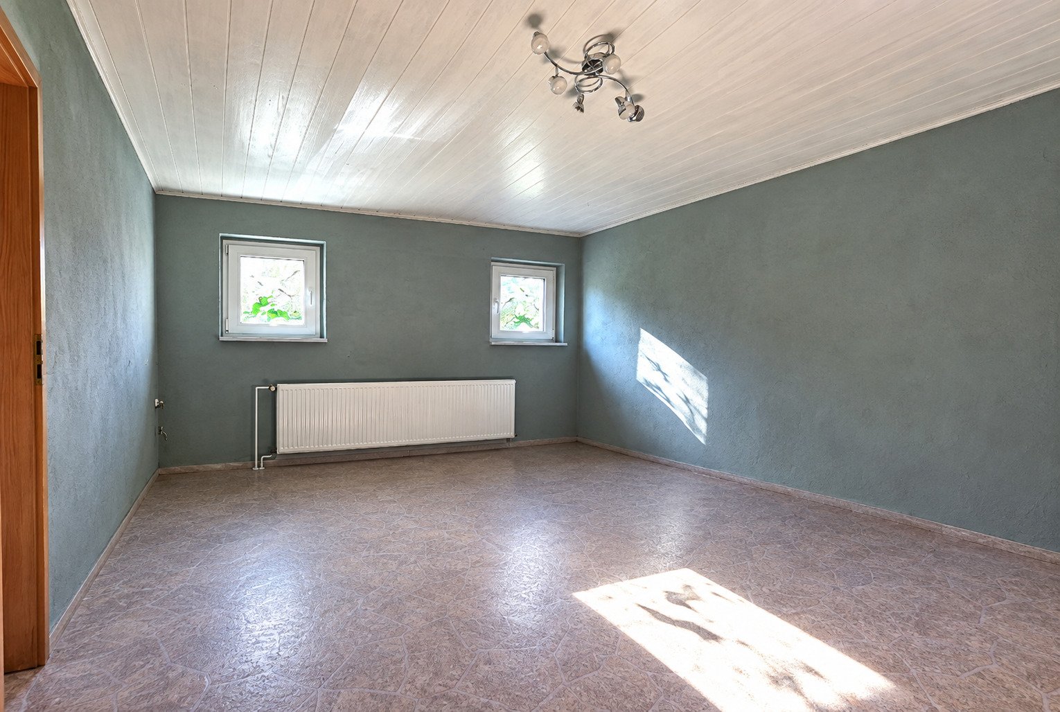 Naturnahes Wohnen auf 1813 m²Grundstück –Einfamilienhaus in Schlaitz